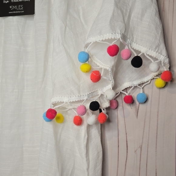 Mlle Gabrielle White Peasant Blouse with Multicolor Pom Poms Womens XL - Picture 3 of 9